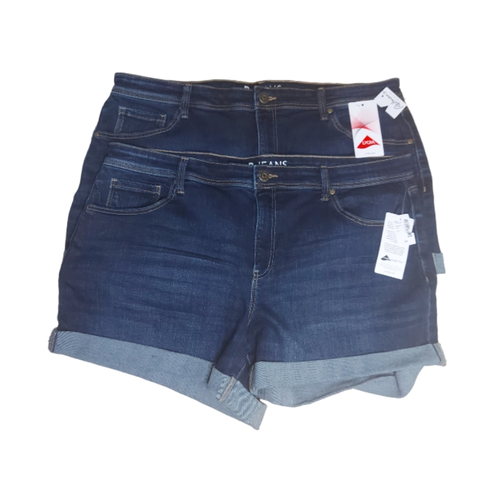NEW WITH TAGS REITMANS SHORTS BUNDLE!